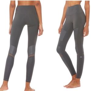 Alo Yoga High Waisted Moto Leggings (Anthracite)